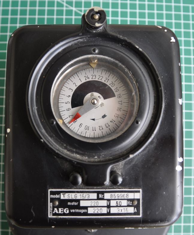 An old and common AEG slg timeswitch