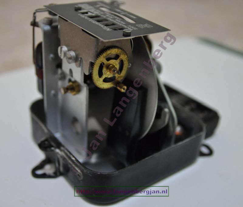 an old Siemens W9 kWh meter / Drehstrohmzahler